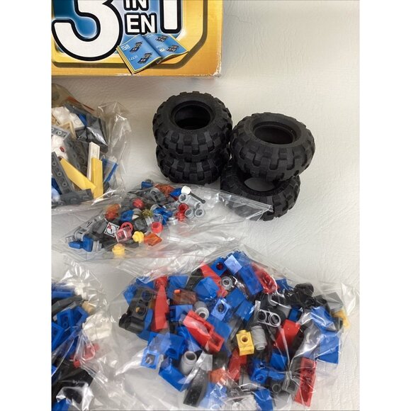 LEGO Creator 5893 Offroad Power Dune Buggy 3-in-1 Set (New Open Box) 1061 Pieces - Picture 6 of 9